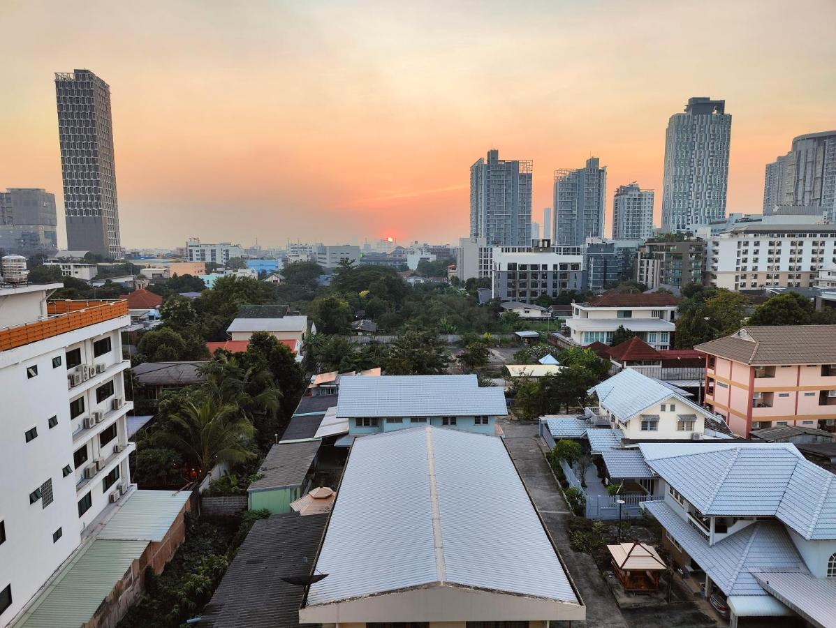 Sundowner Sukhumvit Apartment Bangkok Exterior photo